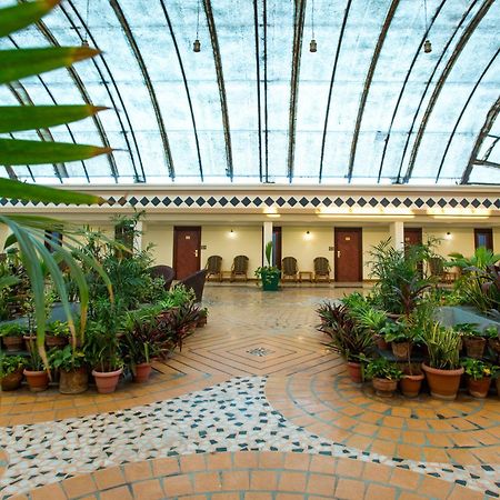 The Grand Regency Hotel Rajkot Exterior foto