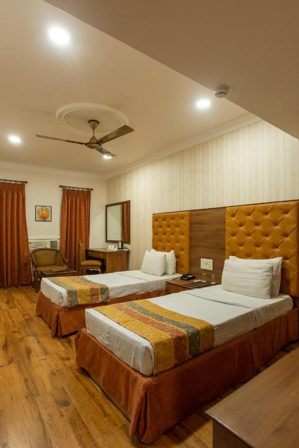 The Grand Regency Hotel Rajkot Exterior foto