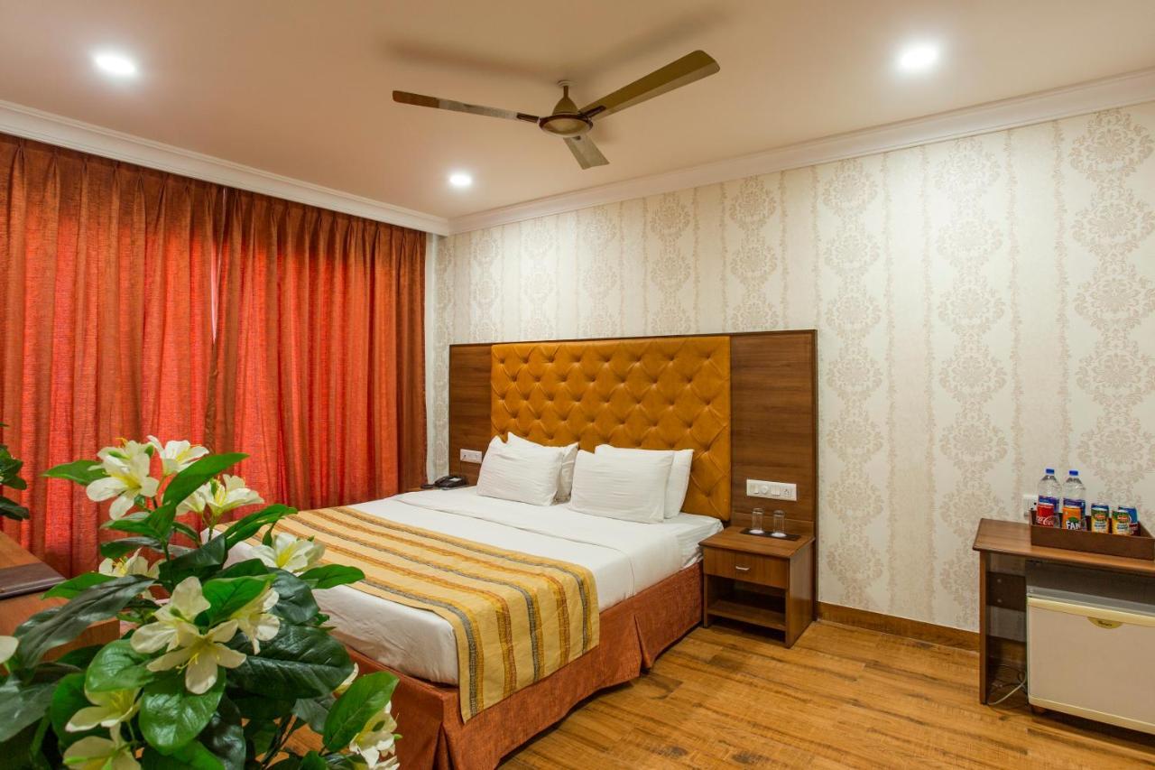 The Grand Regency Hotel Rajkot Exterior foto