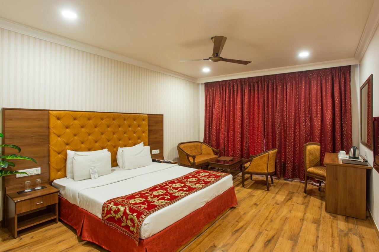 The Grand Regency Hotel Rajkot Exterior foto