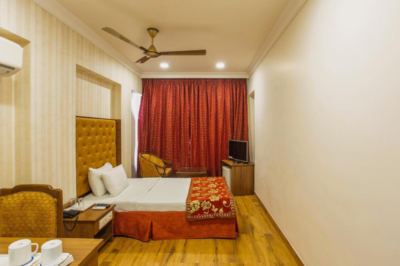 The Grand Regency Hotel Rajkot Exterior foto