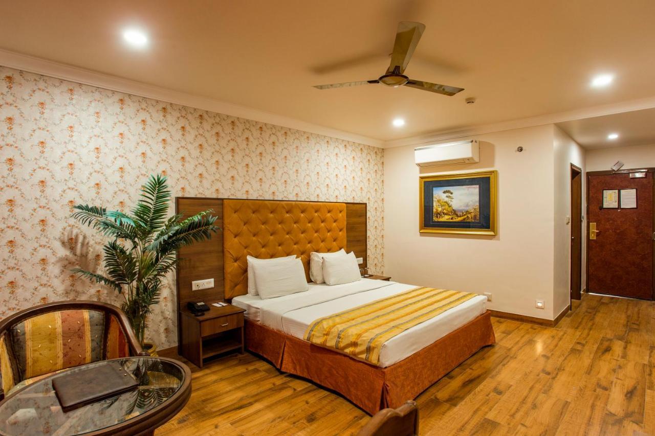 The Grand Regency Hotel Rajkot Exterior foto