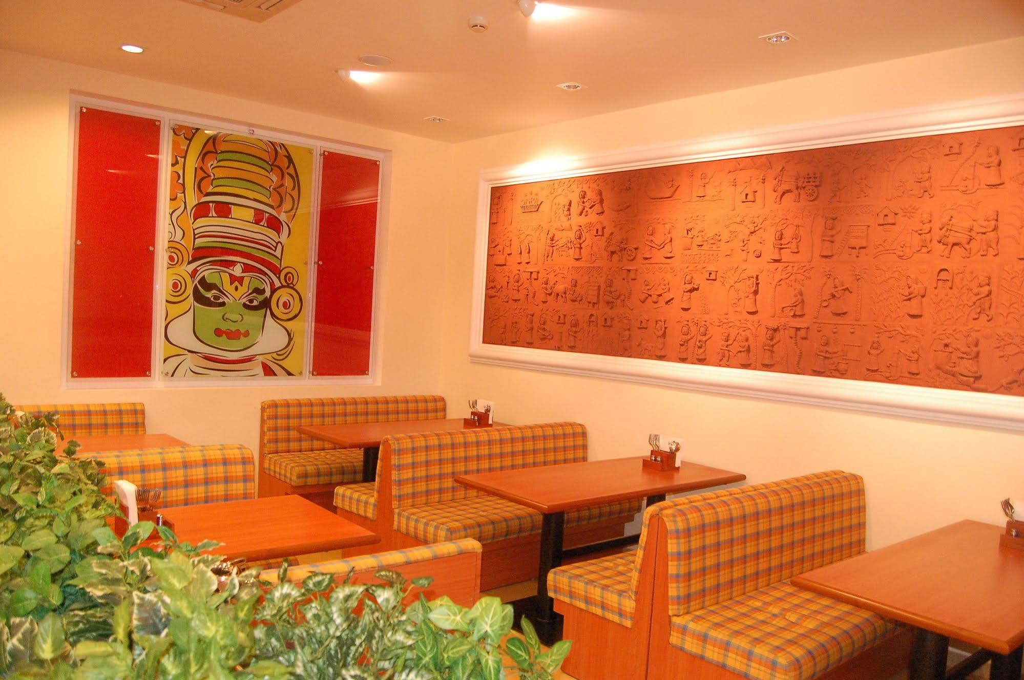 The Grand Regency Hotel Rajkot Exterior foto