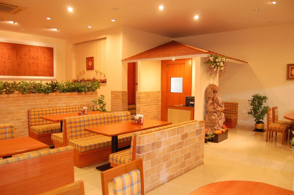 The Grand Regency Hotel Rajkot Exterior foto